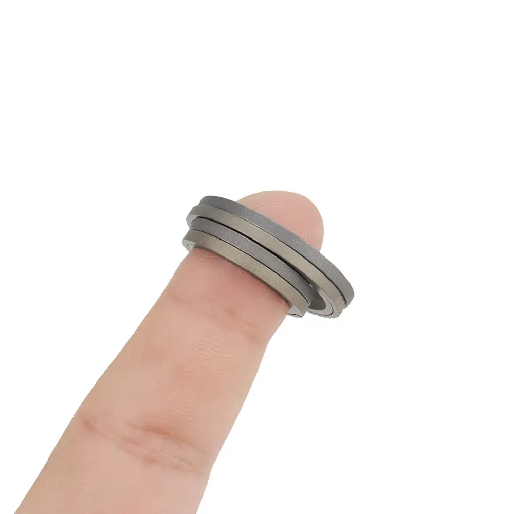 1pc Key Ring Titanium Alloy Keychain Buckle Outdoor Tool EDC Accessories