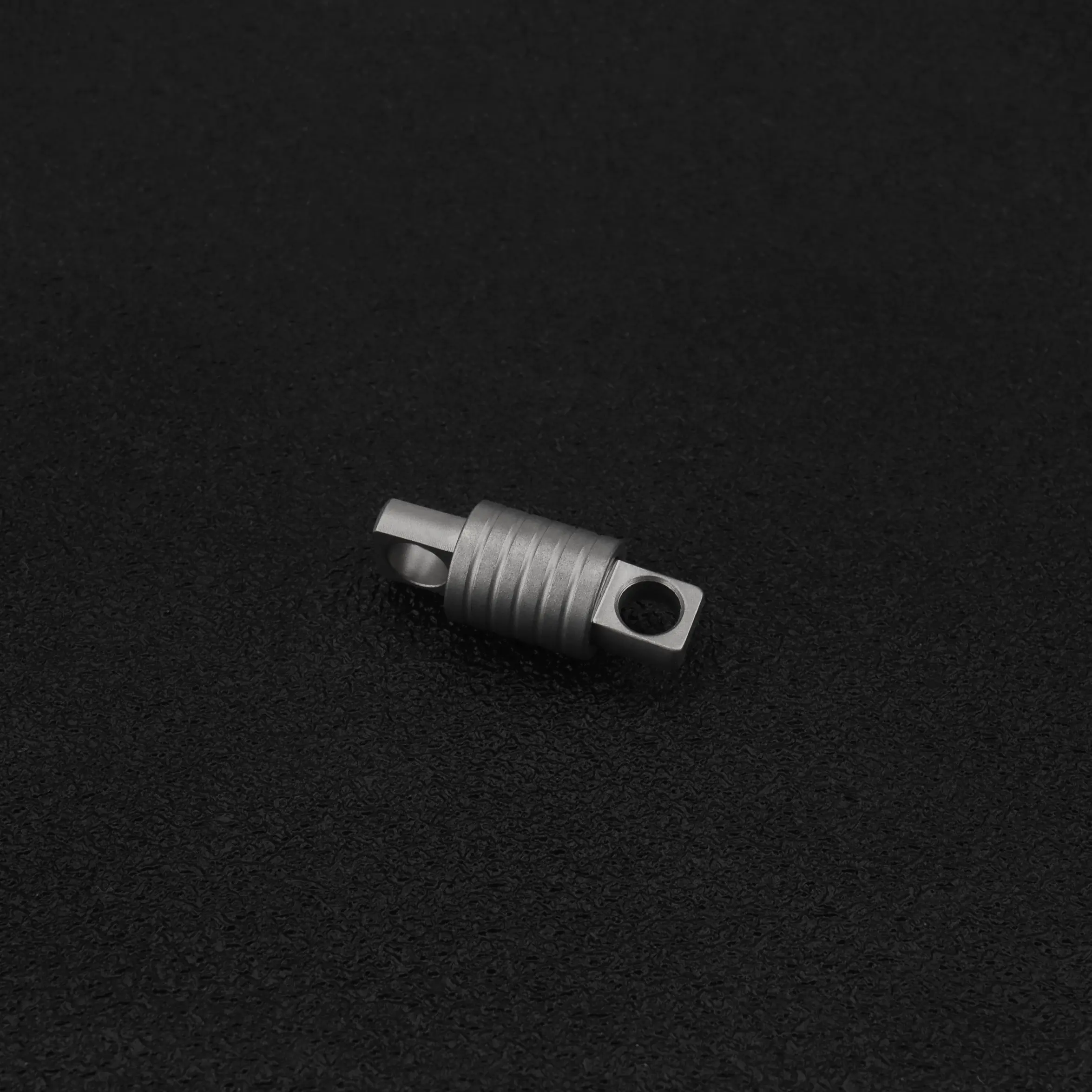 Mini Titanium Keychain Small Keyring Connect Accessories Titanium Alloy Waist Buckle Outdoor Tool EDC