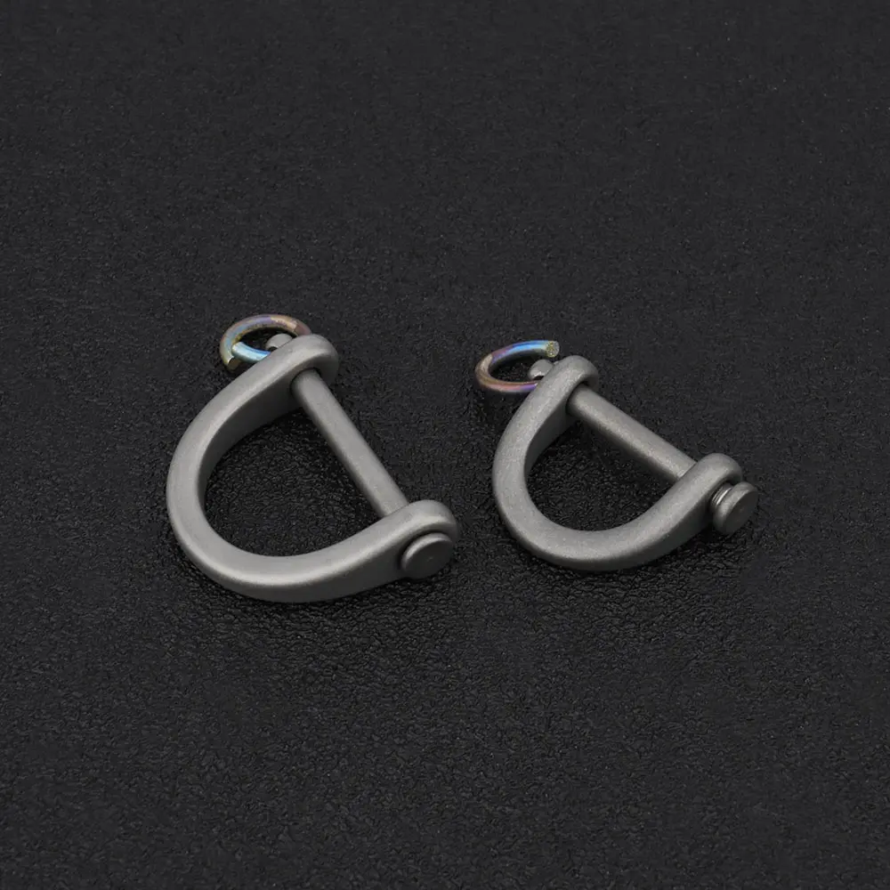 Portable Titanium Alloy Horseshoe Buckle D-shaped Waist Buckle Car Key Ring Accessories Pendant EDC Outdoor Tools