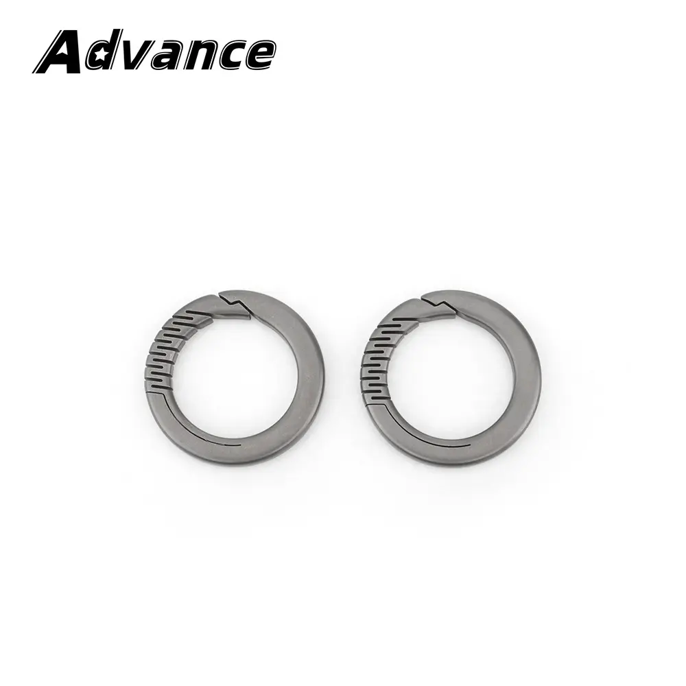 Titanium Alloy Round Ring Keychain EDC Outdoor Tool Keyring Buckle Accessories