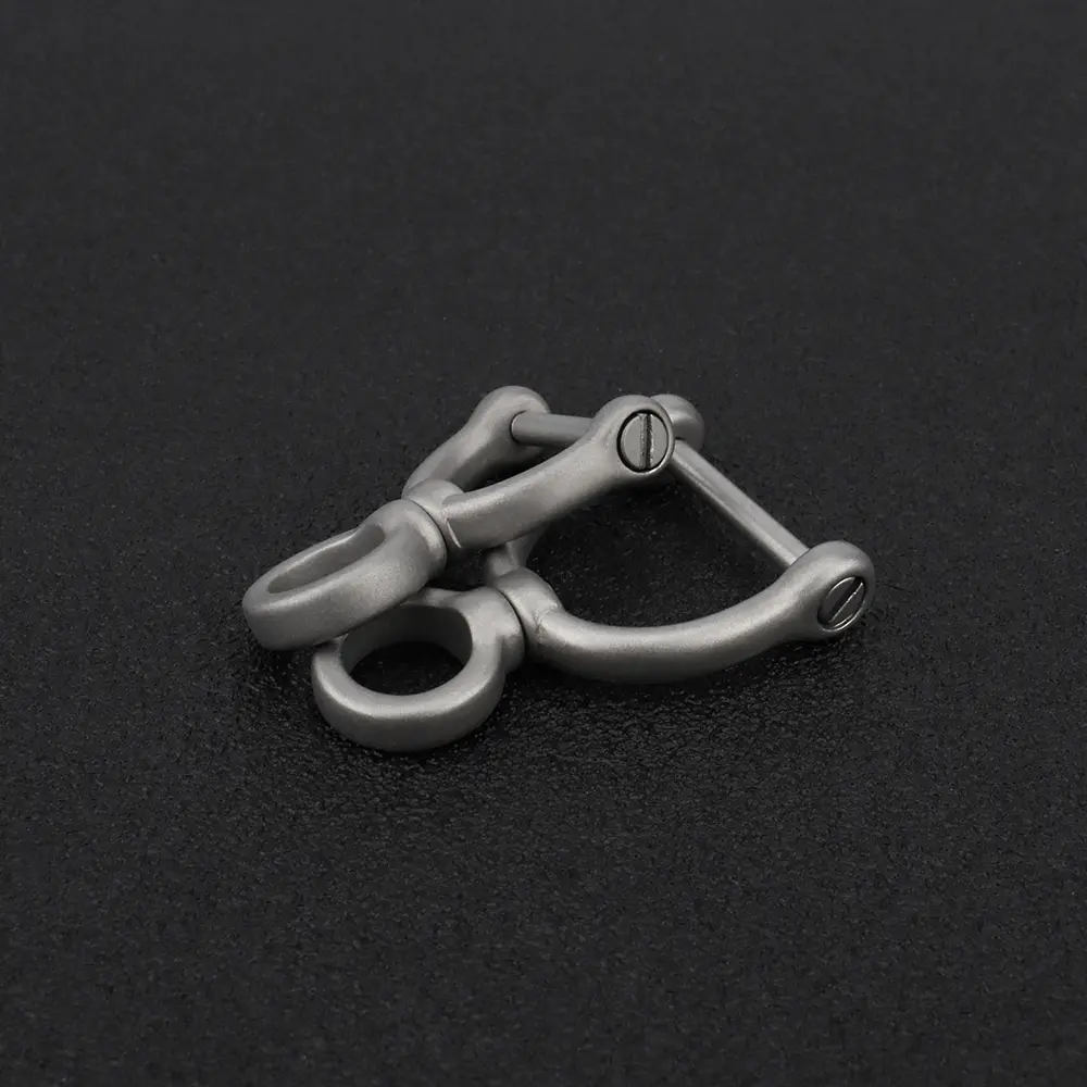 S/L Titanium Alloy Key Ring Horseshoe Buckle Portable Waist Belt Keychain Buckle Car Keyring Outdoor Tool