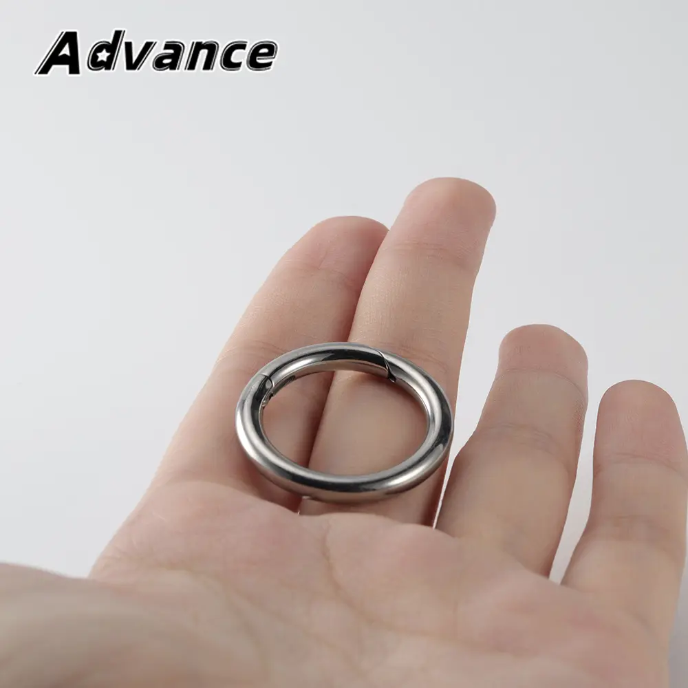 1pc Press Type Keychain Car Keyring Connecting Buckle Circular Ring EDC Outdoor Tool