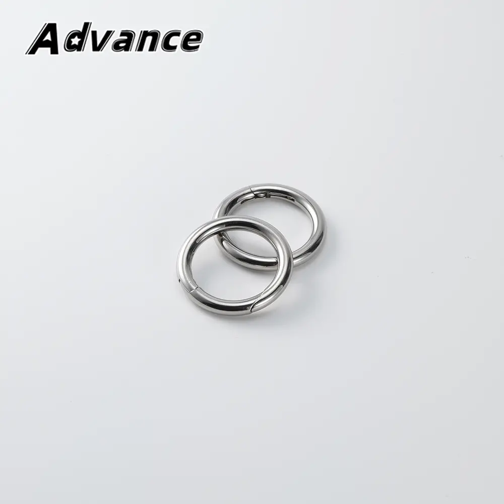 1pc Press Type Keychain Car Keyring Connecting Buckle Circular Ring EDC Outdoor Tool
