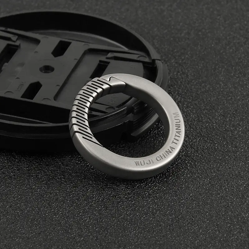 Round Key Ring Titanium Alloy Keyring Round Titanium Ring Outdoor EDC Tool Keychain Car Accessories