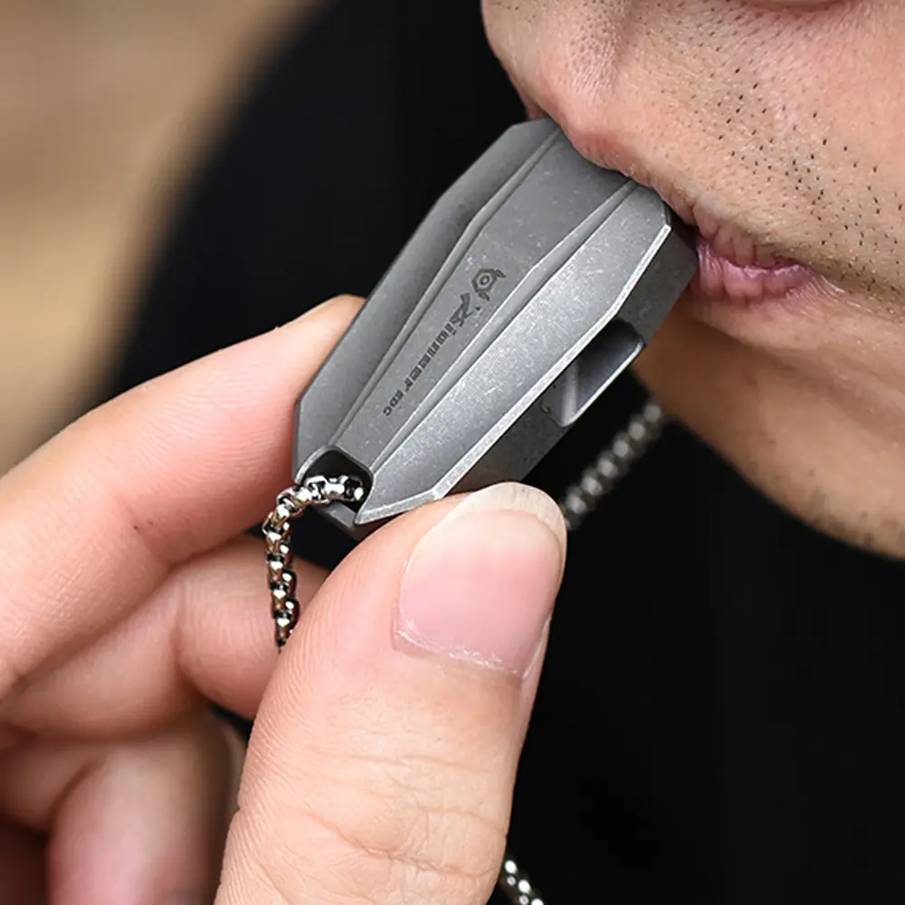 Whistle Titanium Alloy Whistle Keychain Pendant Portable EDC Camping Portable Outdoor Tool