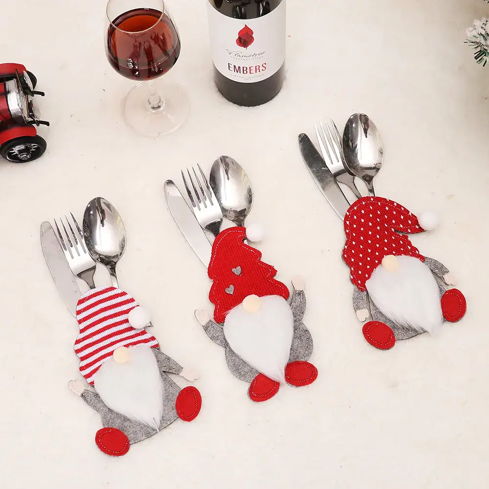 3Pcs Christmas Knife and Fork Storage Bag Christmas Tableware Set New Year Festive Table Santa Claus Cutlery Decoration Bag