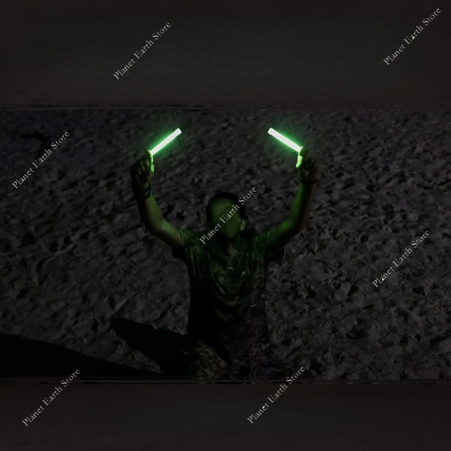 2025 20PCS 6Inch Survival Kit Military Glow Light Emergency Survival Glowing Stick SOS Gear for Camping Walking & Hiking Parties