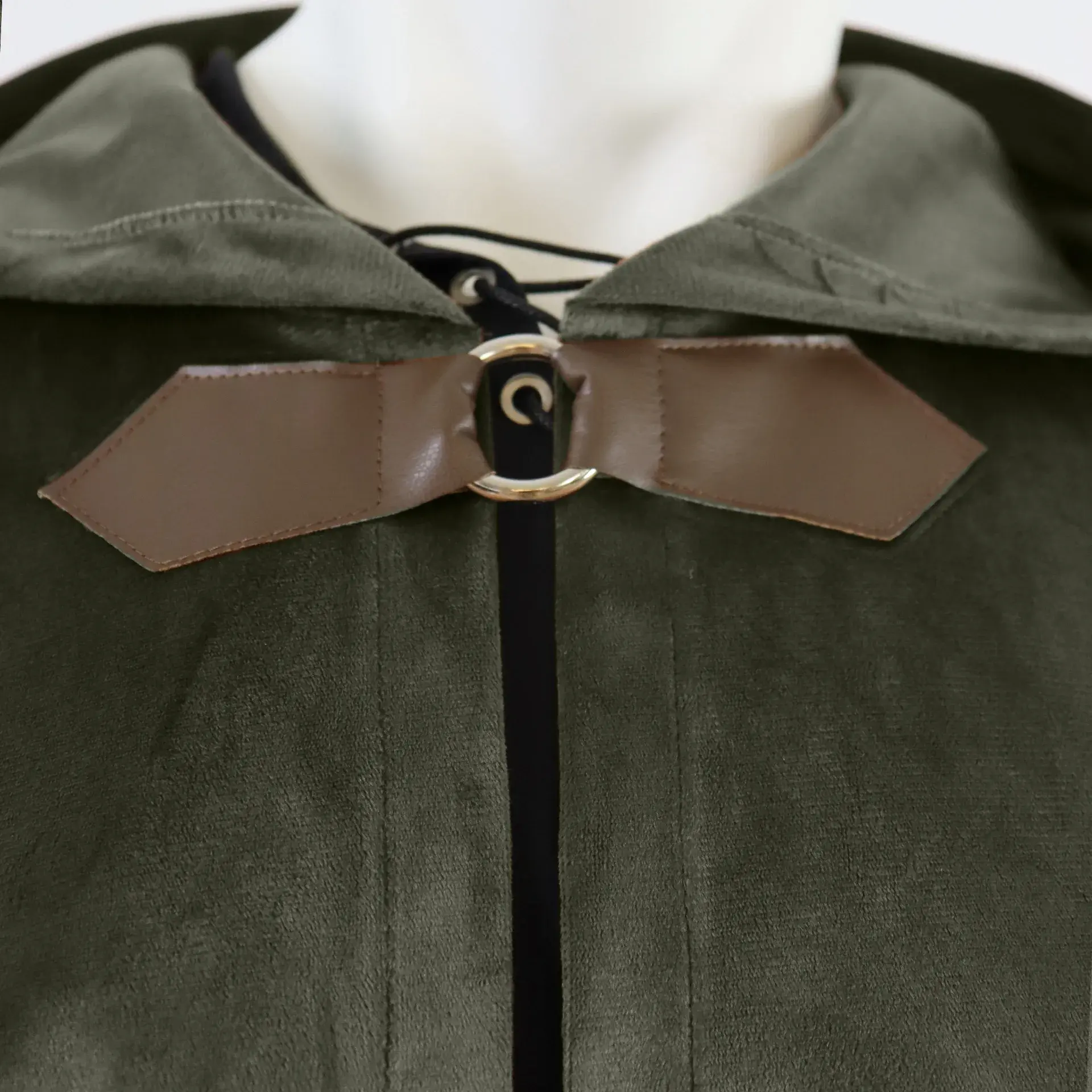 Medieval Cloak Men Retro Hooded Long Cape Coat Cos Halloween Party Gothic Cosplay Costume Halloween Holiday Photo Props
