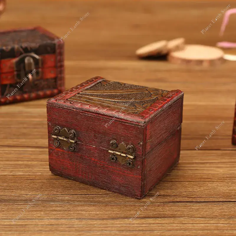 1Pc Vintage Jewelry Box with Mini Lock Little Treasure Chest Vintage Handmade Box for Storing Jewelry Treasure Pearl 2025