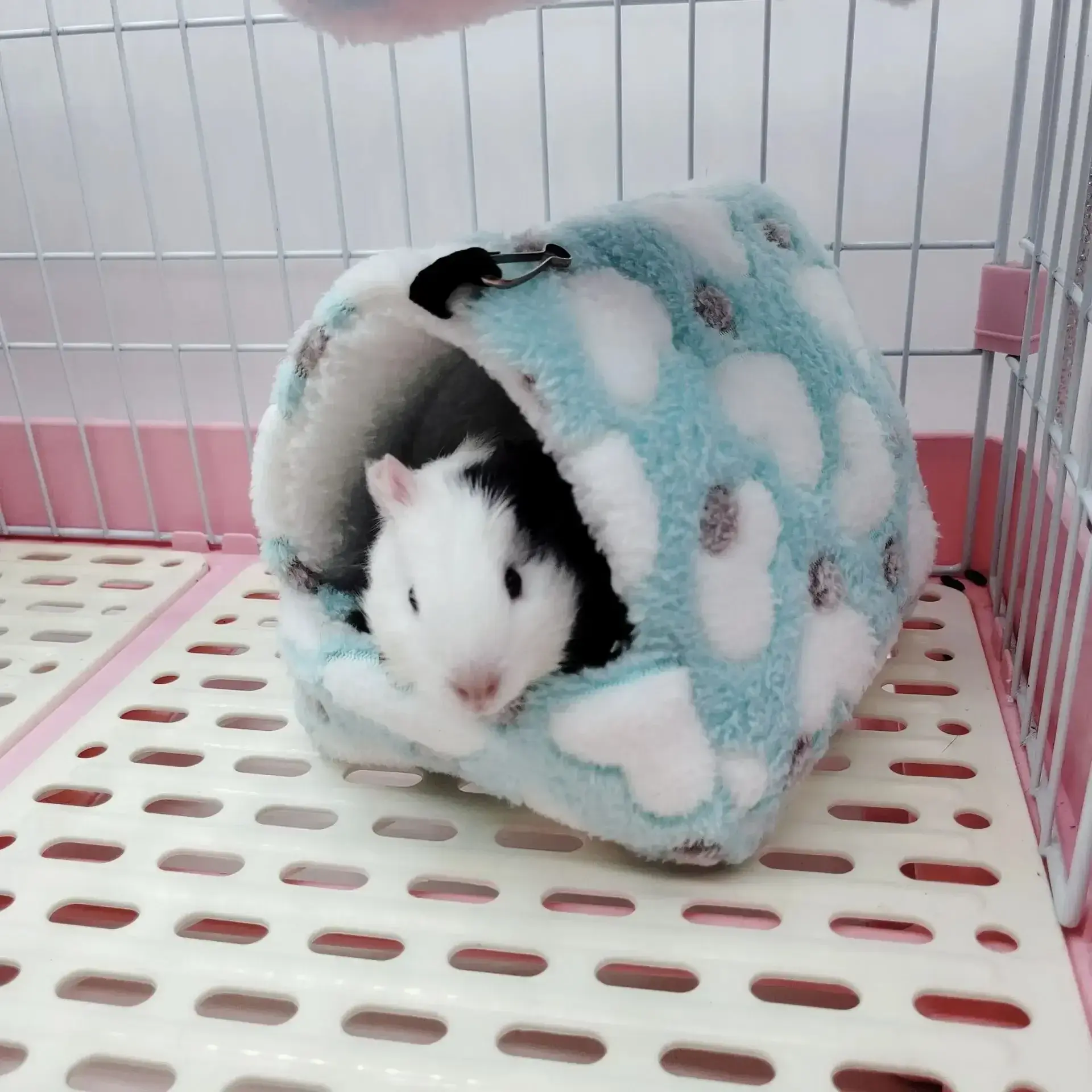 1Pcs Coral Fleece Printing Small Pet House Hanging Hamster Bed with Zip for Small Animals Squirrel Parrot Cotton Nest Winter Toy