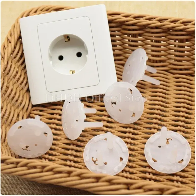 8Pcs Bear Socket Electrical Outlet Baby Kids Child Safety Guard Protection Anti Electric Shock Plugs Protector Cover Protection