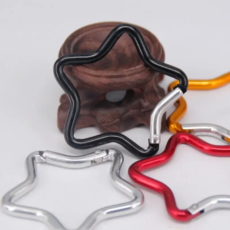 Outdoor Star Shaped Spring Locking Carabiner Clip Keychains for Backpack Camping Hiking Traveling Multicolour pcs