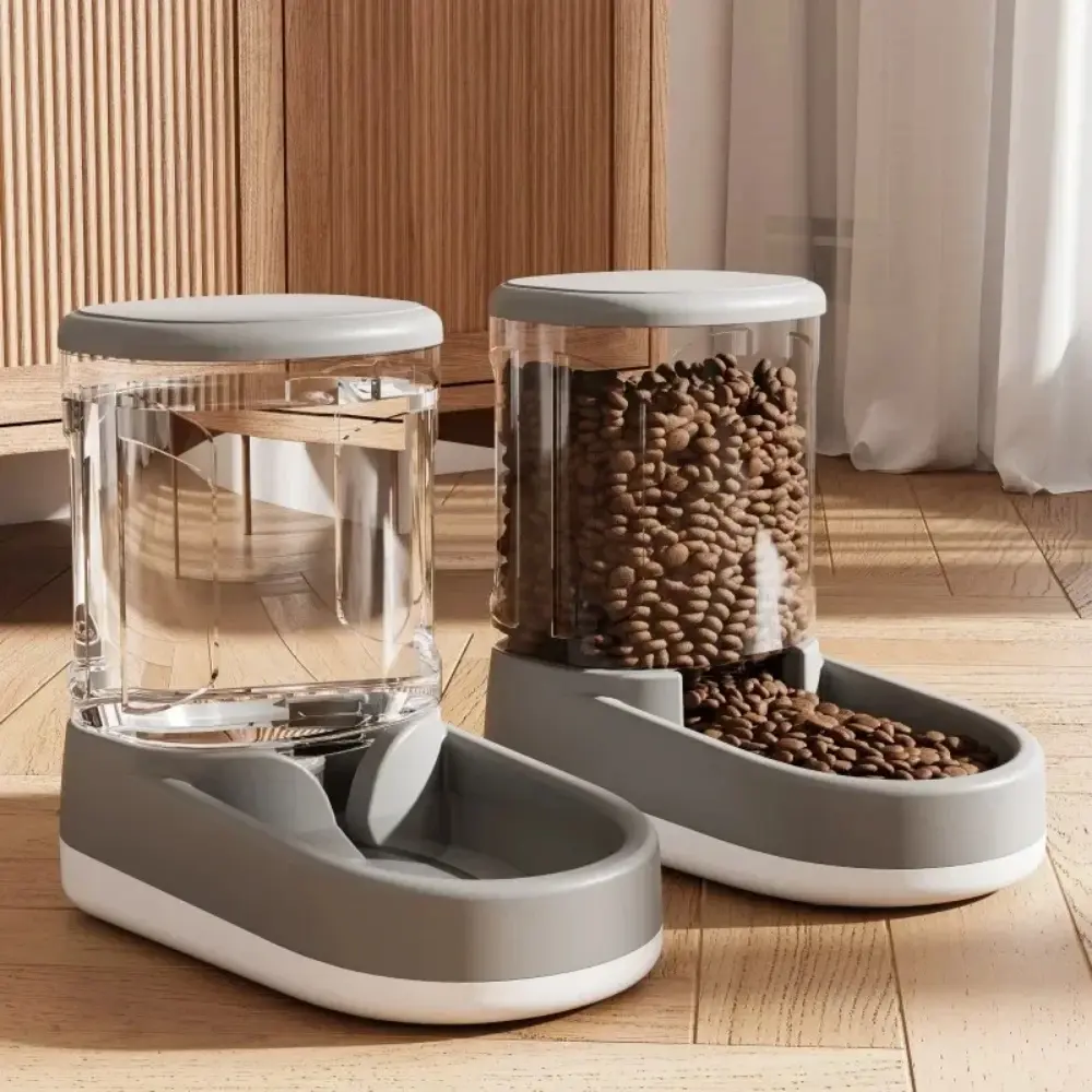 Shoes-shaped Pet Water Dispenser Cat Drinking Water Gravity Food Feeder Puppy Feeding Flowing Water Machine Pet Accessories