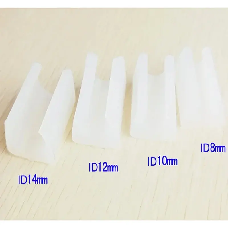 16Pcs Plastic Chair Legs Caps Knitted Furniture Feet Floor Protectors Anti-slip Pads Silent Thicken Table Chair Leg Socks Covers