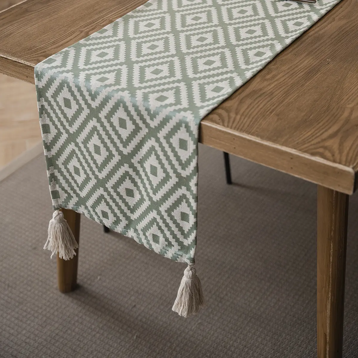 Nordic Jacquard Geometric Table Runner with Tassel for Home Party Decorative Polyester Cotton Table Cloth Dining Table Runners