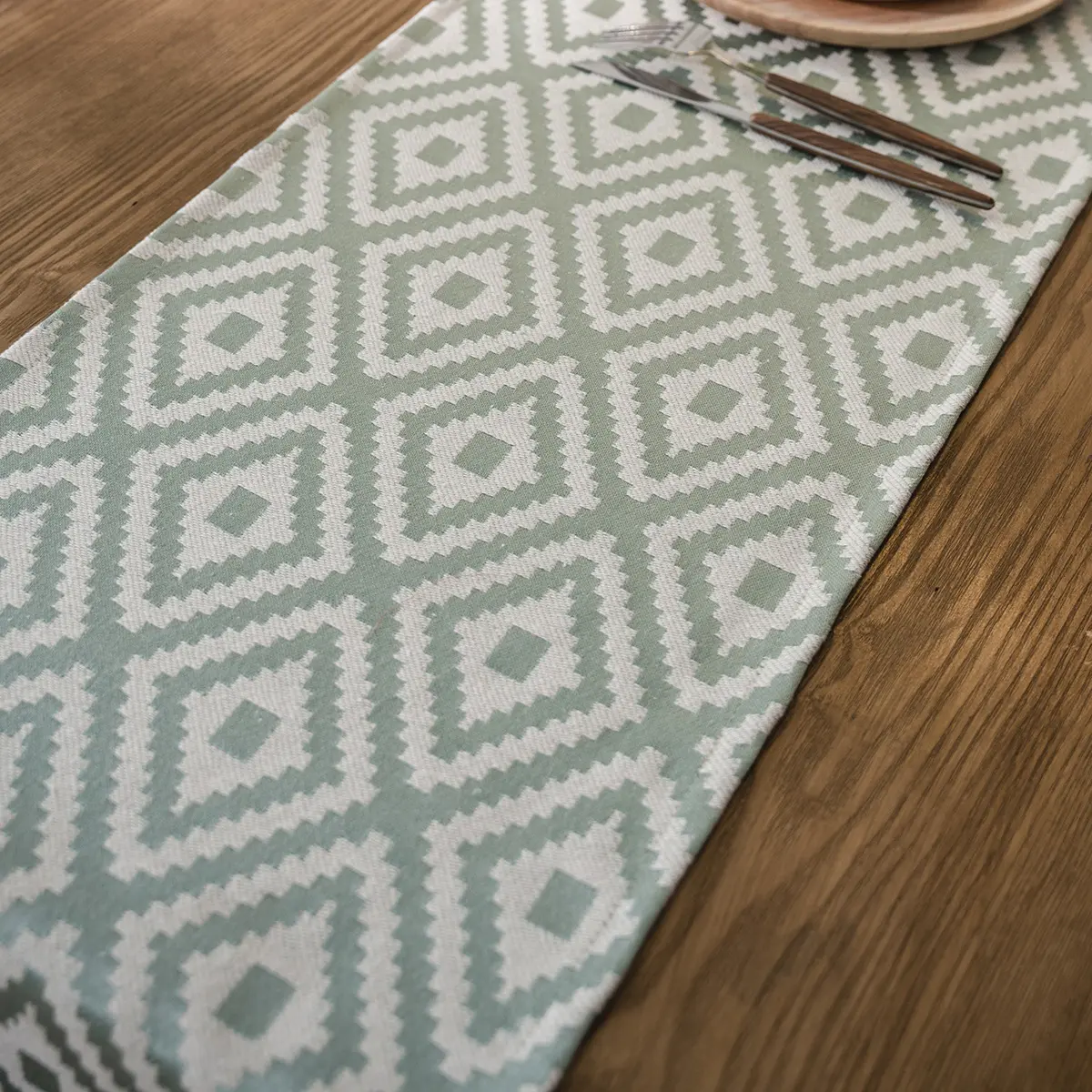 Nordic Jacquard Geometric Table Runner with Tassel for Home Party Decorative Polyester Cotton Table Cloth Dining Table Runners