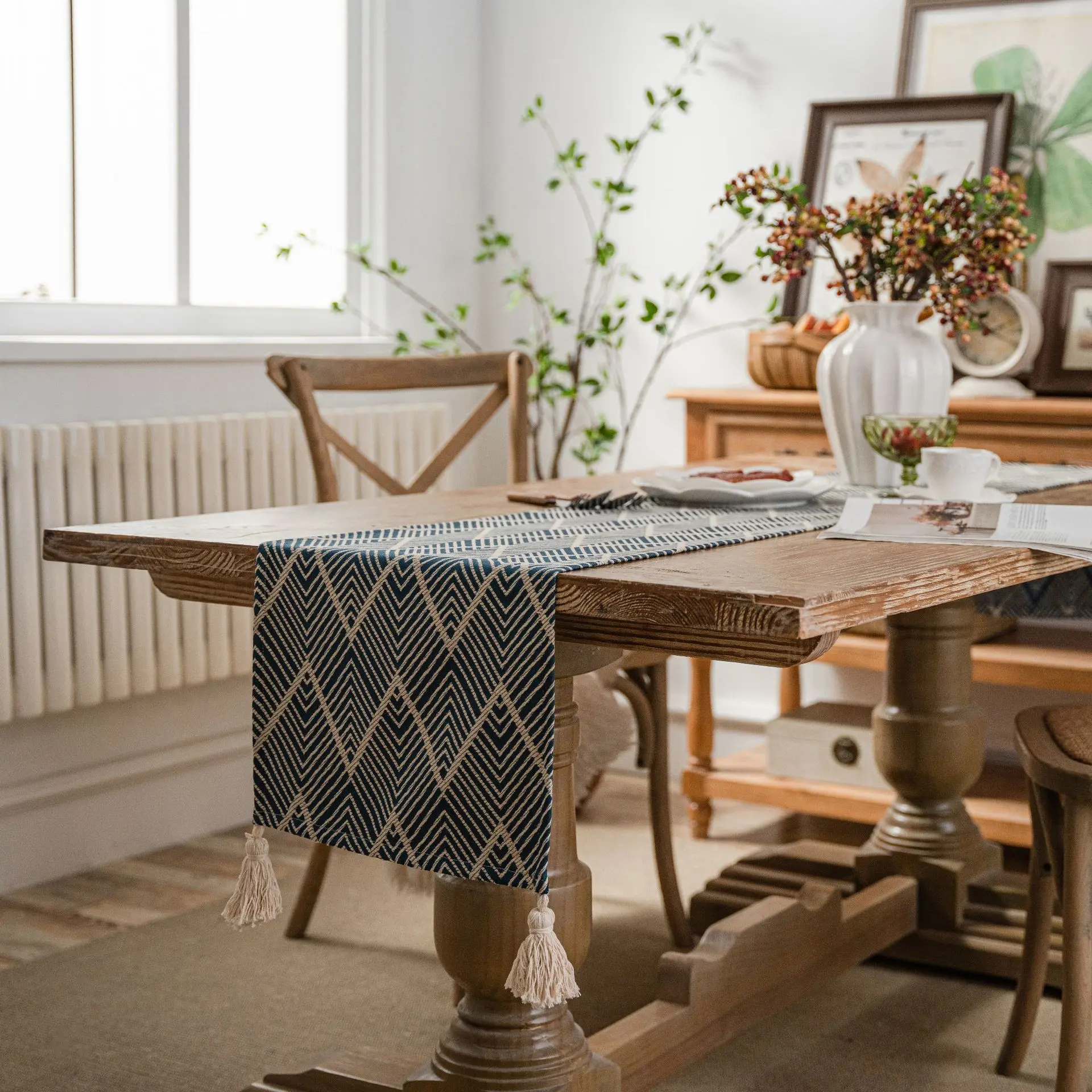 Nordic Jacquard Geometric Table Runner with Tassel for Home Party Decorative Polyester Cotton Table Cloth Dining Table Runners