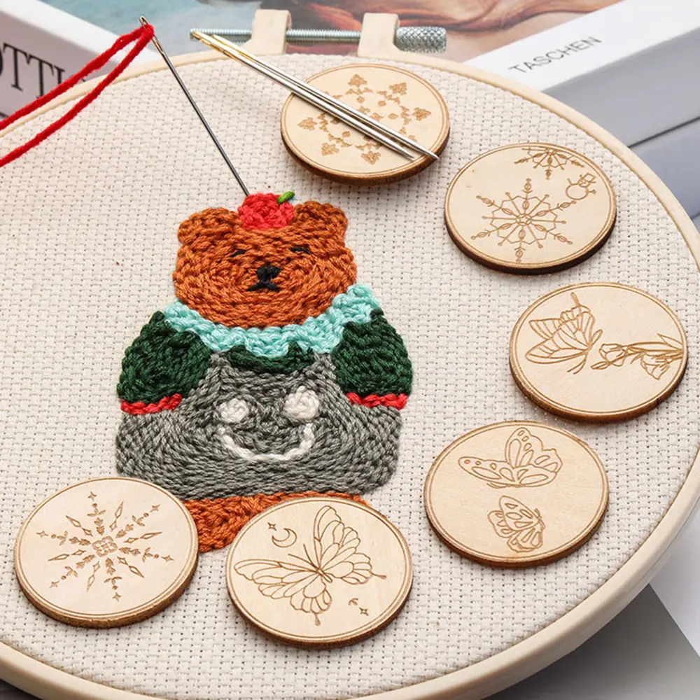 1Pc Cross Stitch Wood Needle Round Sewing Magnet Needle Keeper For Embroidery Carved Flower Pattern Hand Sewing Quilting Craft