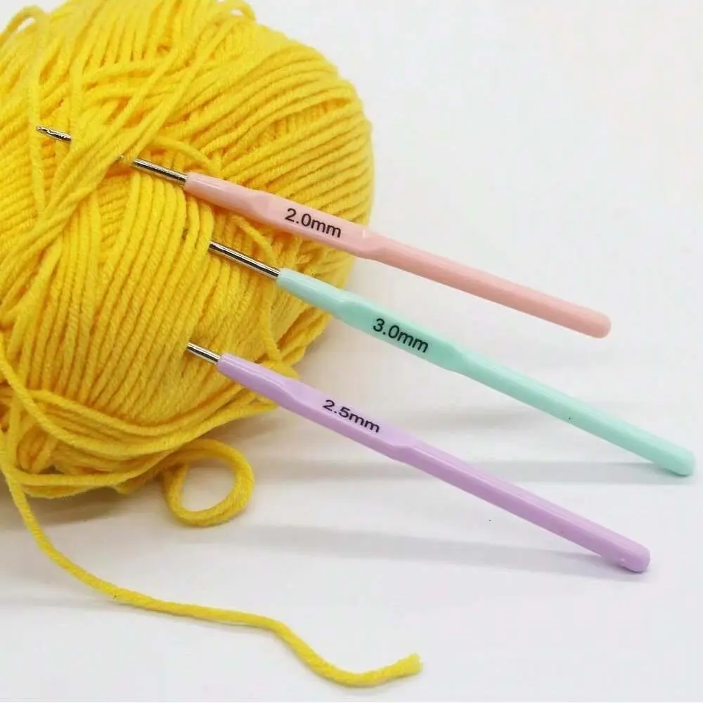 10 Colors Wool Yarns Wool Rolls +3pcs Crochet Hooks Plastics Handle Knitting Needles Embroidery For Starter Craft Tools Set