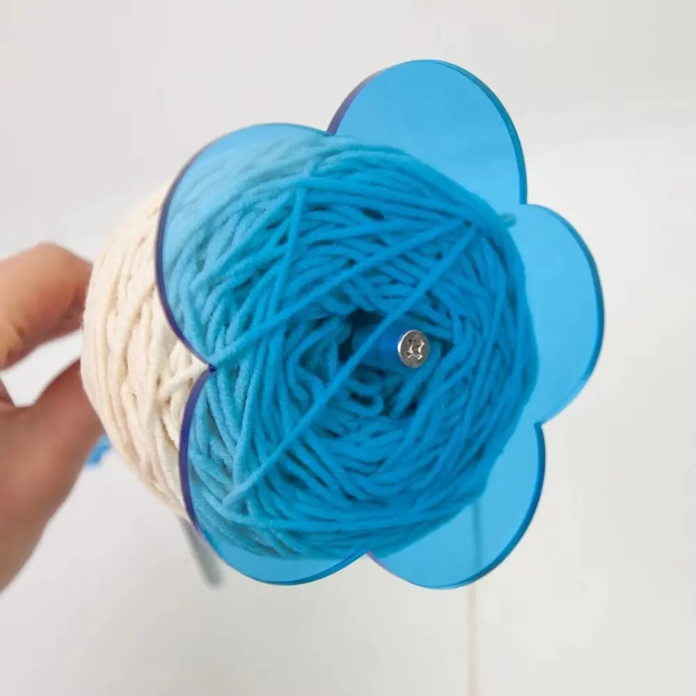 New Wrist Yarn Holder Portable Wrist Yarn Holder Prevent Yarn Tangling Crocheting Lightweight Yarn Storage Knitting Tool