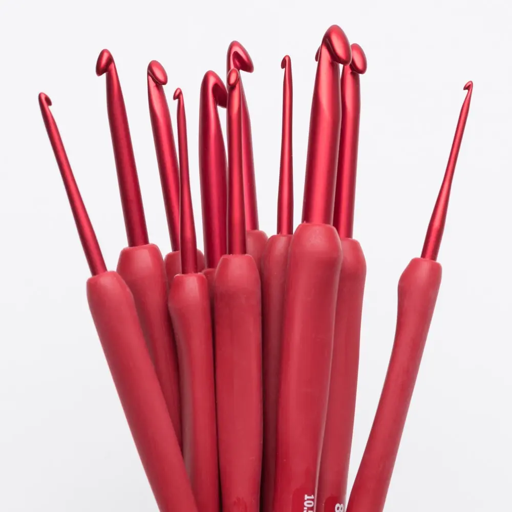 9Pcs Red Crochet Hooks Ergonomic Crochet Hook Set Soft Touch Aluminum Crochet Needle for Arthritic Hands Crochet Kit for Beginne