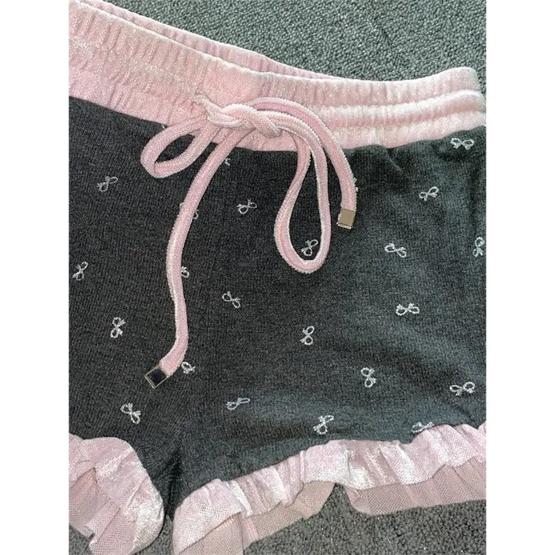 American Spice Girl Sports Style Powder-ash Splicing V-neck Long Sleeve Slim T-shirt Women Fall Waist Trim Shorts Two-piece Set