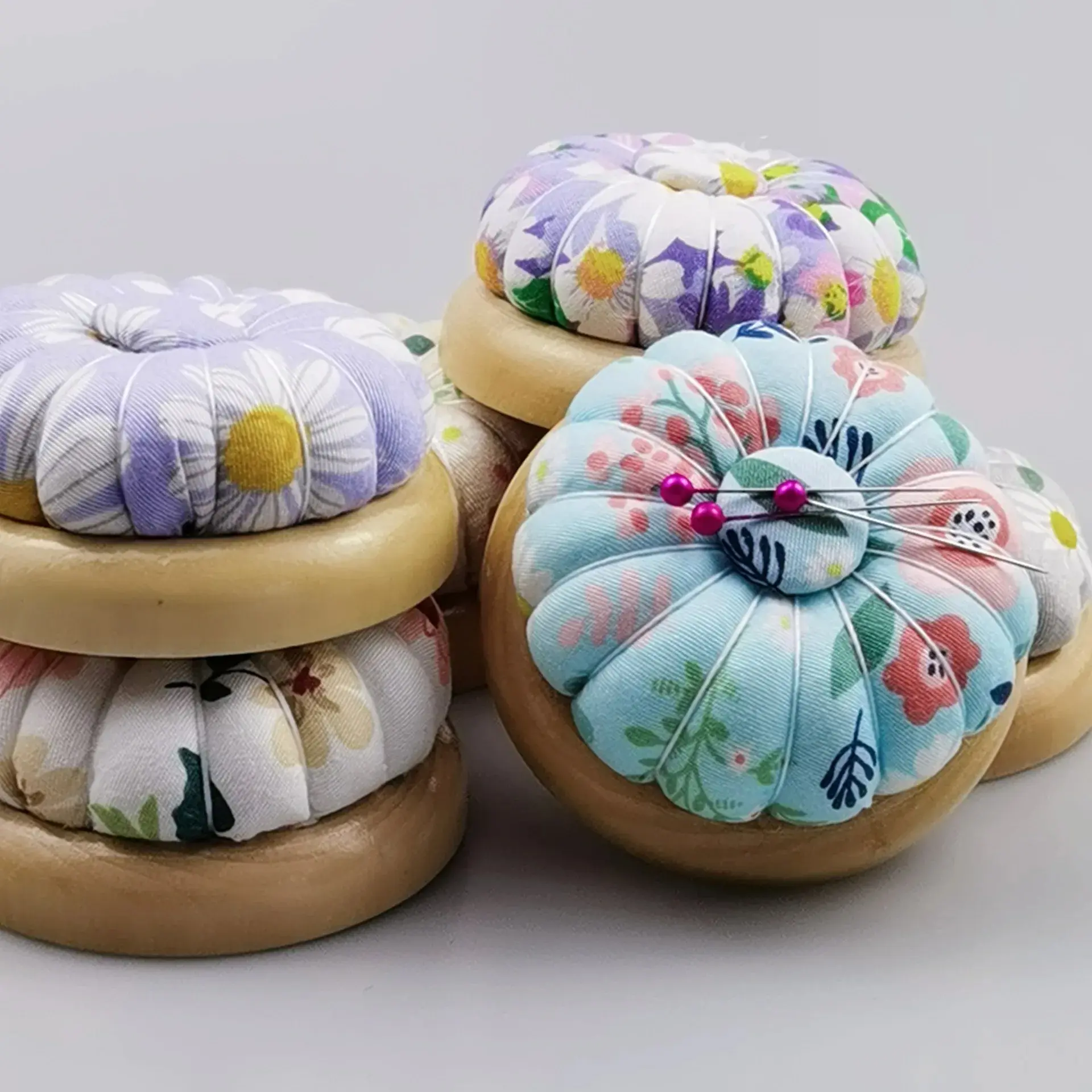 Wrist/Wooden Bottom Magnetic Needle Insertion Bag DIY Cross Embroidery Needle Insertion Pumpkin Plush Needle Insertion Bag