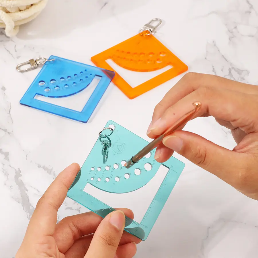 1Pc Acrylic Sewing Knitting Ruler Sweater Sewing Craft Knitting Needle Measure Tool with Keychain Carabiner Clip