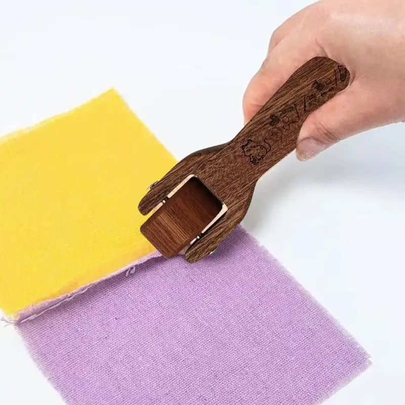 1Pc Wooden Pressing Wheel Sewing Tools Seam Roller Pressing Wheel Seam Roller for Sewing Tailoring Ironing Patchwork Quilting ﻿