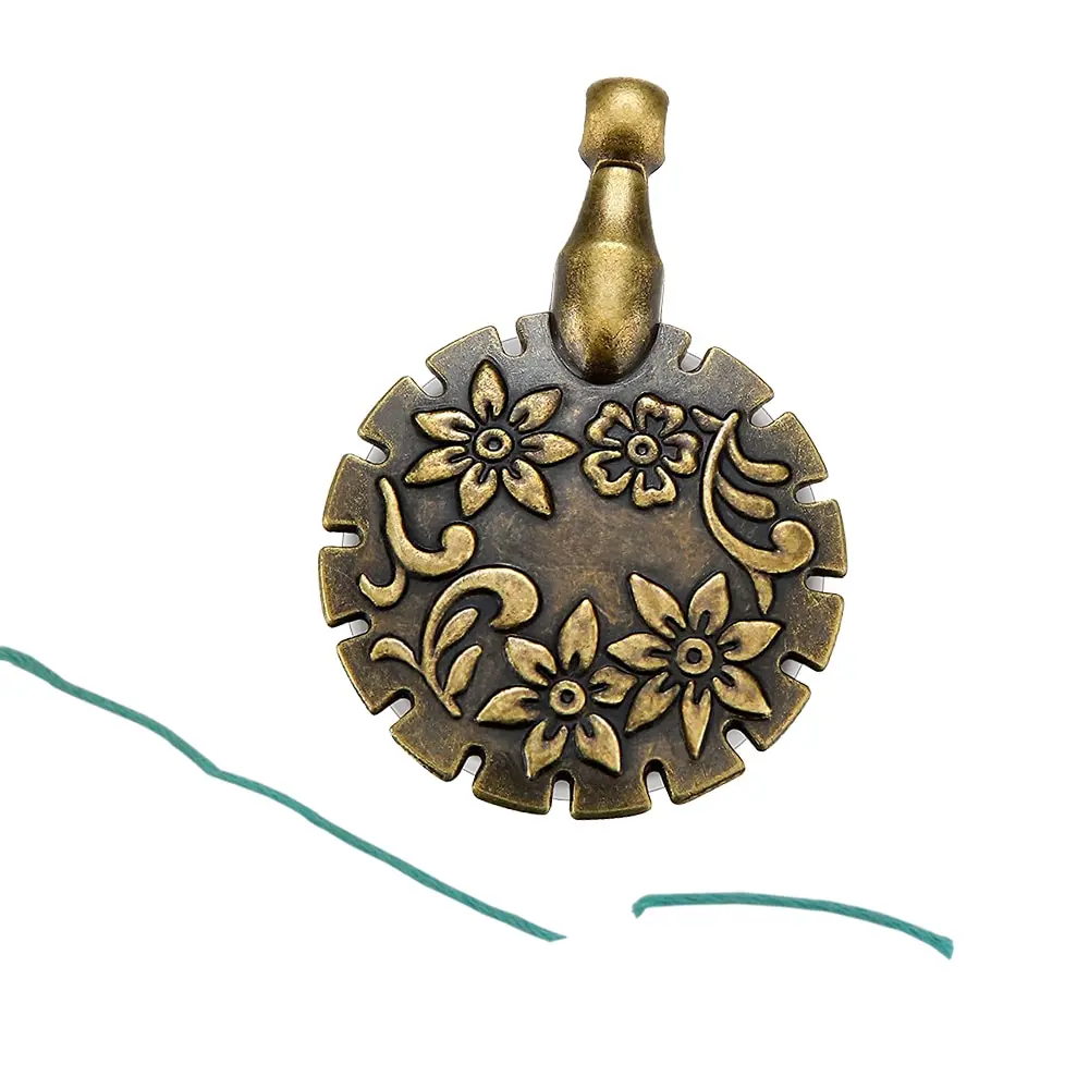 Vintage Thread Cutter Pendants Antique Thread Cutter Metal Yarn Cutter for Home Needlework DIY Craft Tools Sewing Supplies