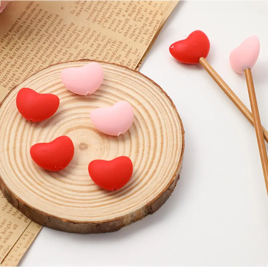 6pcs Knitting Needle Point Protectors Point Needle Stoppers Heart Shaped Stitches Stoppers Needle Caps Knitting Accessories