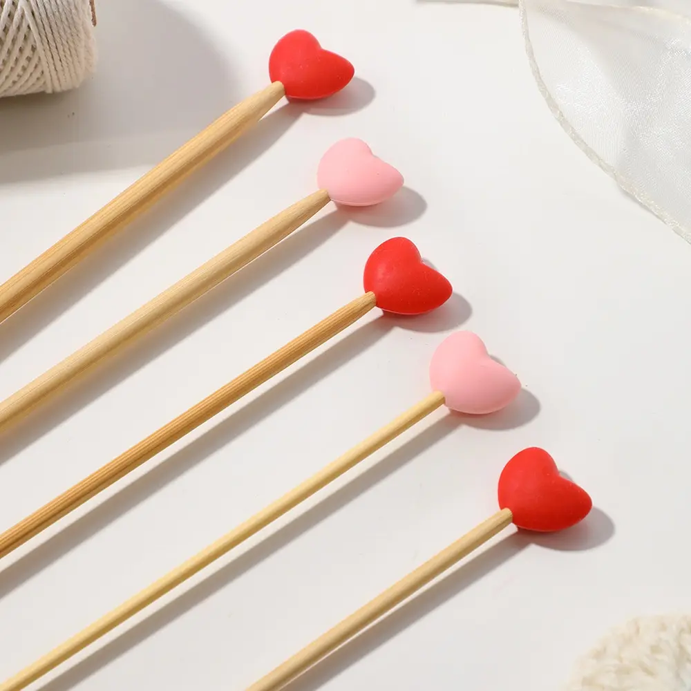 6pcs Knitting Needle Point Protectors Point Needle Stoppers Heart Shaped Stitches Stoppers Needle Caps Knitting Accessories