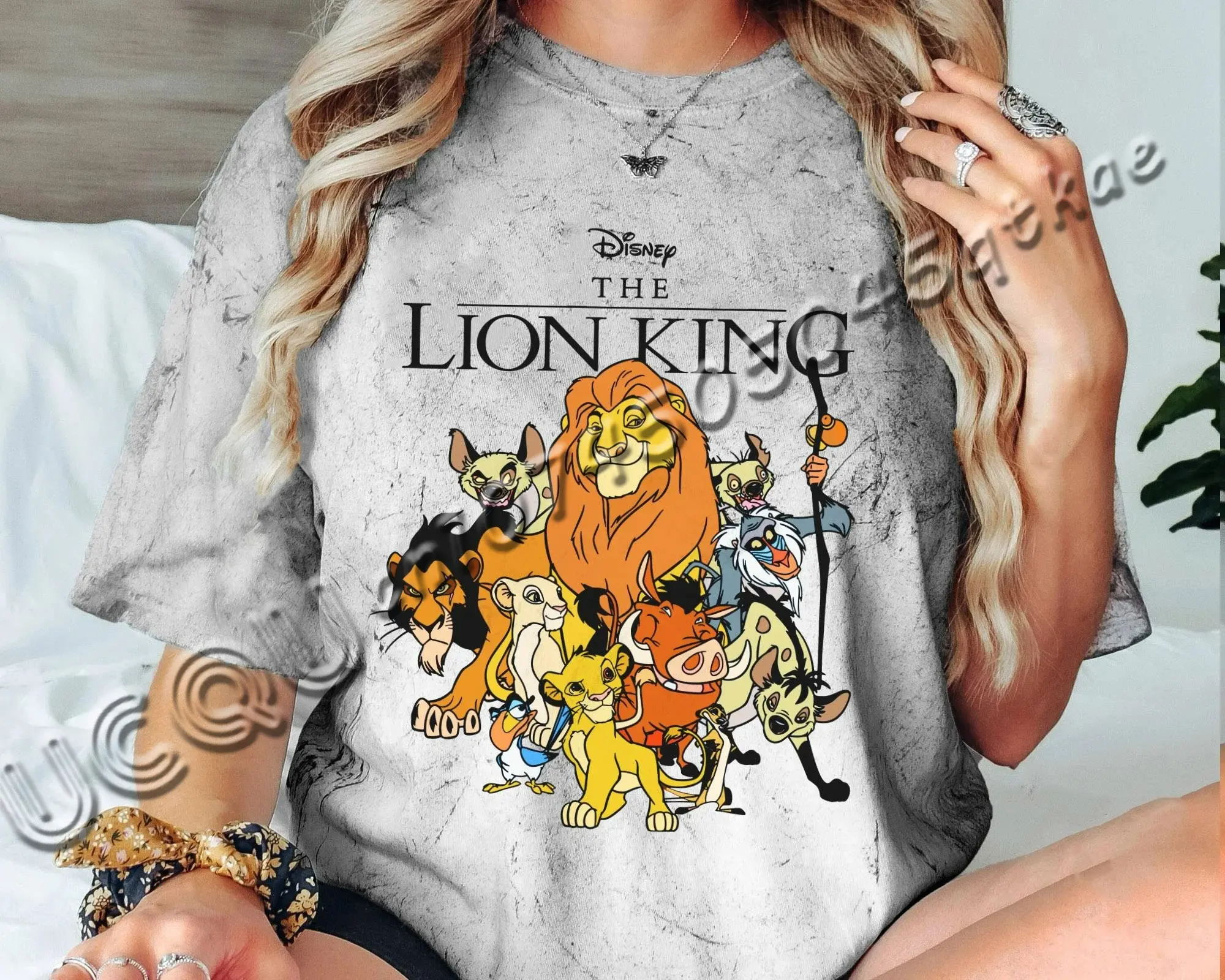 Summer Retro The Lion King Group Characters Simba Pumbaa Timon Hakuna Matata Disney Women's Short Sleeve T-shirt Tops