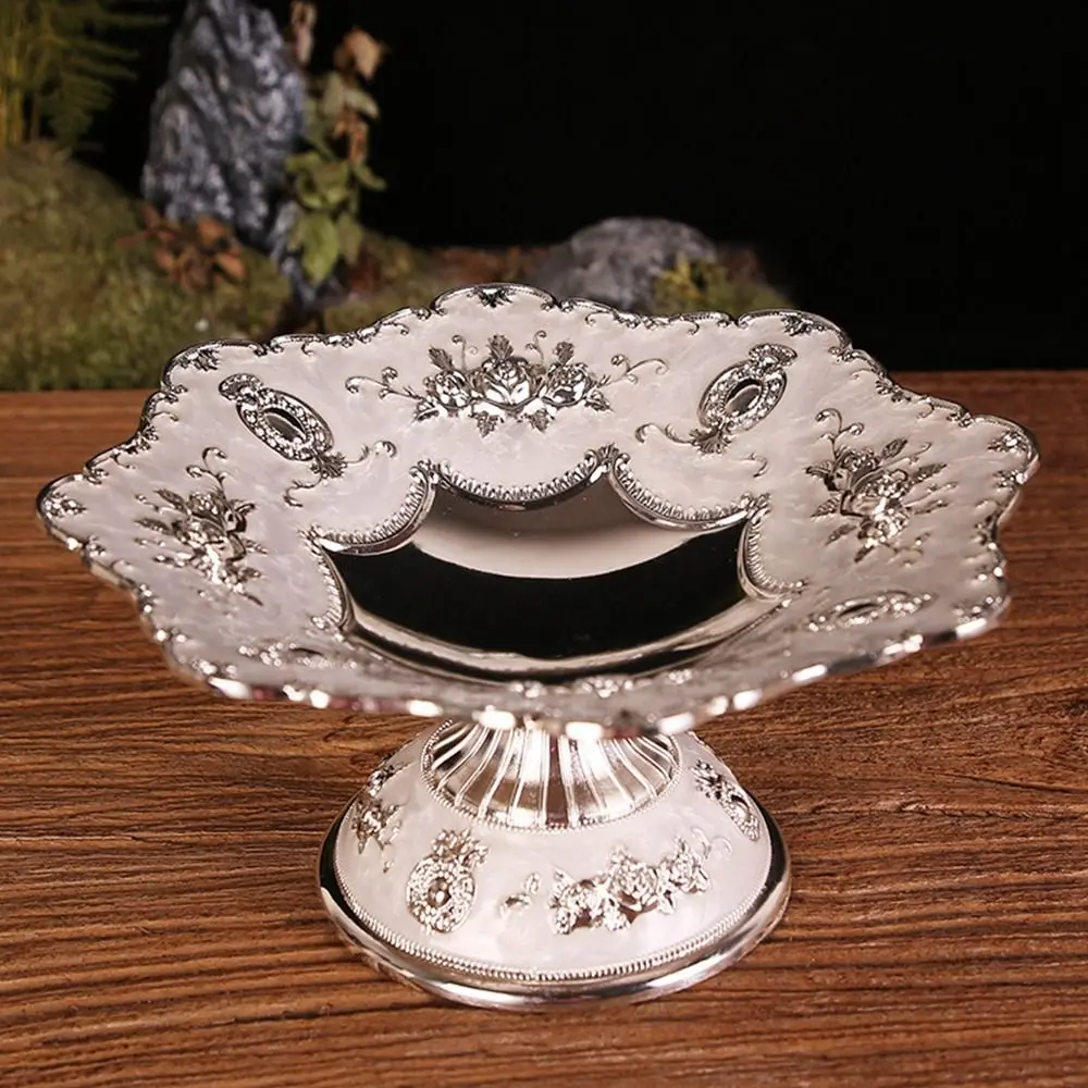 Vintage High-end European Fruit Plate Plating Process Handmade Table Snacks Tray Stable Alloy Retro Dish Table