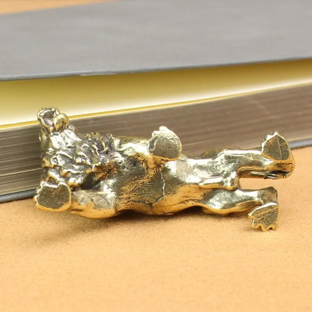 Retro Pure Copper Lion Statue Small Lion Shape Brass Lion Sculpture Copperware Antique Lion Ornaments Tea Pet
