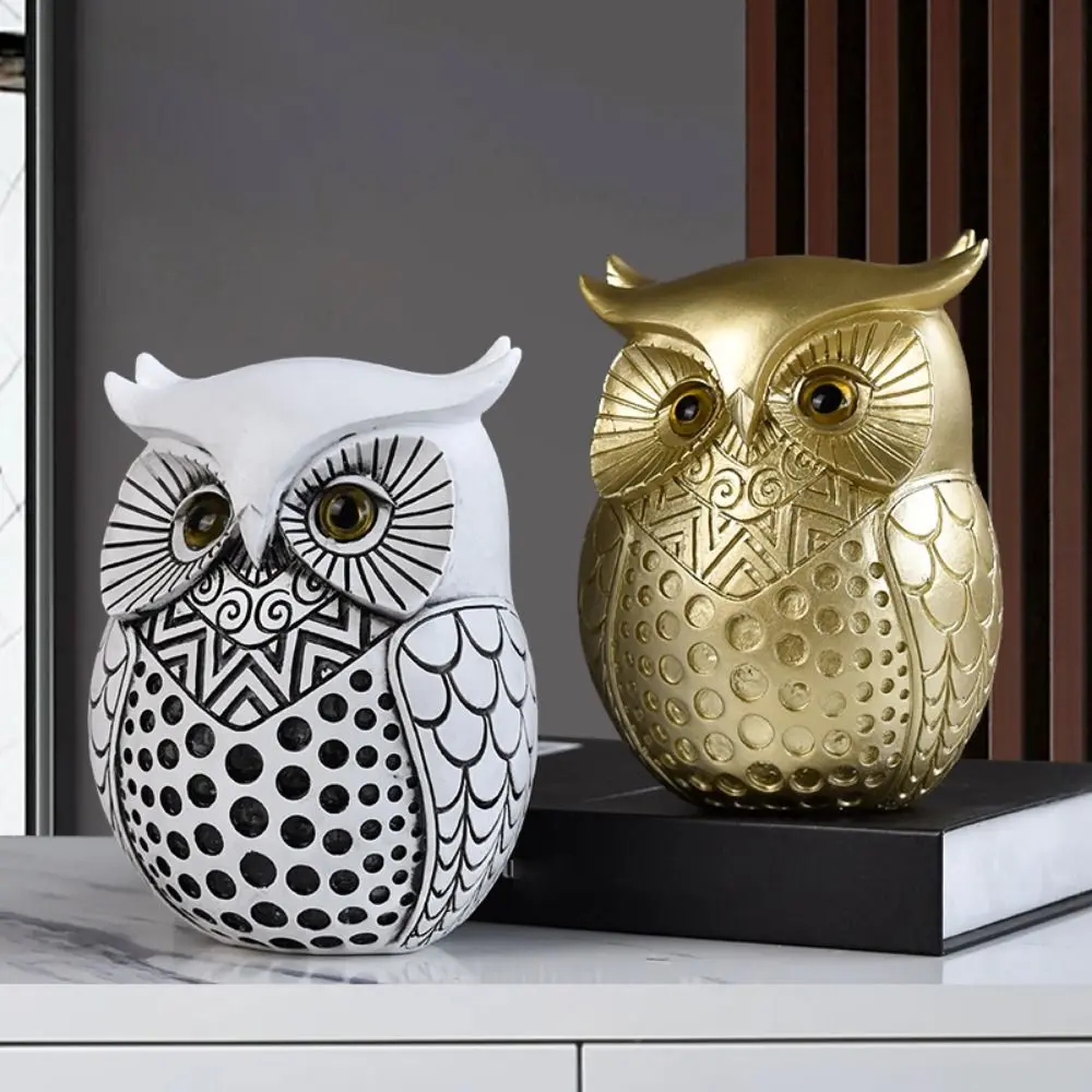 Simple Resin Craft Owl Figurine Cartoon Cute Owl Statue Handmade Animal Sculpture Bedroom