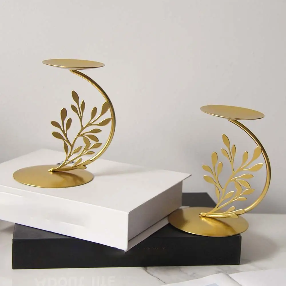 Romantic Rust-proof Leaves Candlestick Stand Small Exquisite Gold Candle Holder Modern Desktop Candlestick ornaments Table