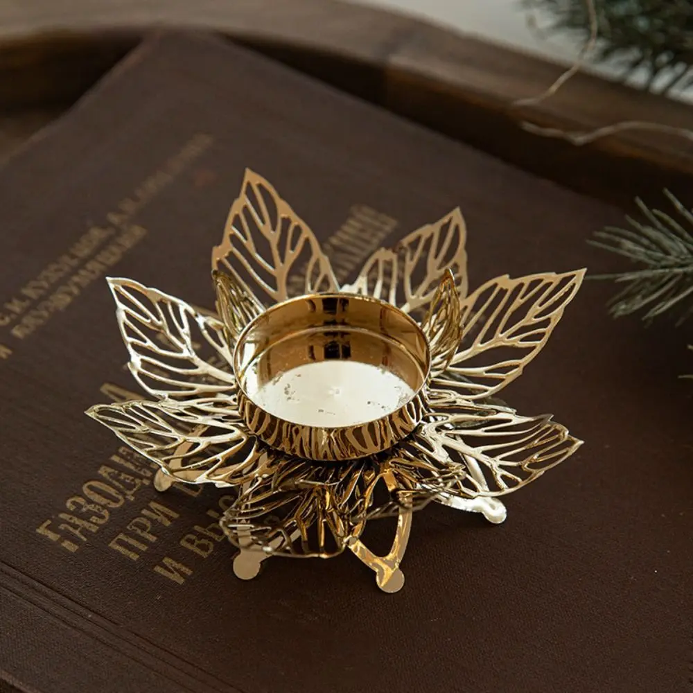 Candle Stand Modern Snowflake Candle Holders Golden Iron Tealight Holders Flower Shape Candlestick Tabletop Ornaments Wedding