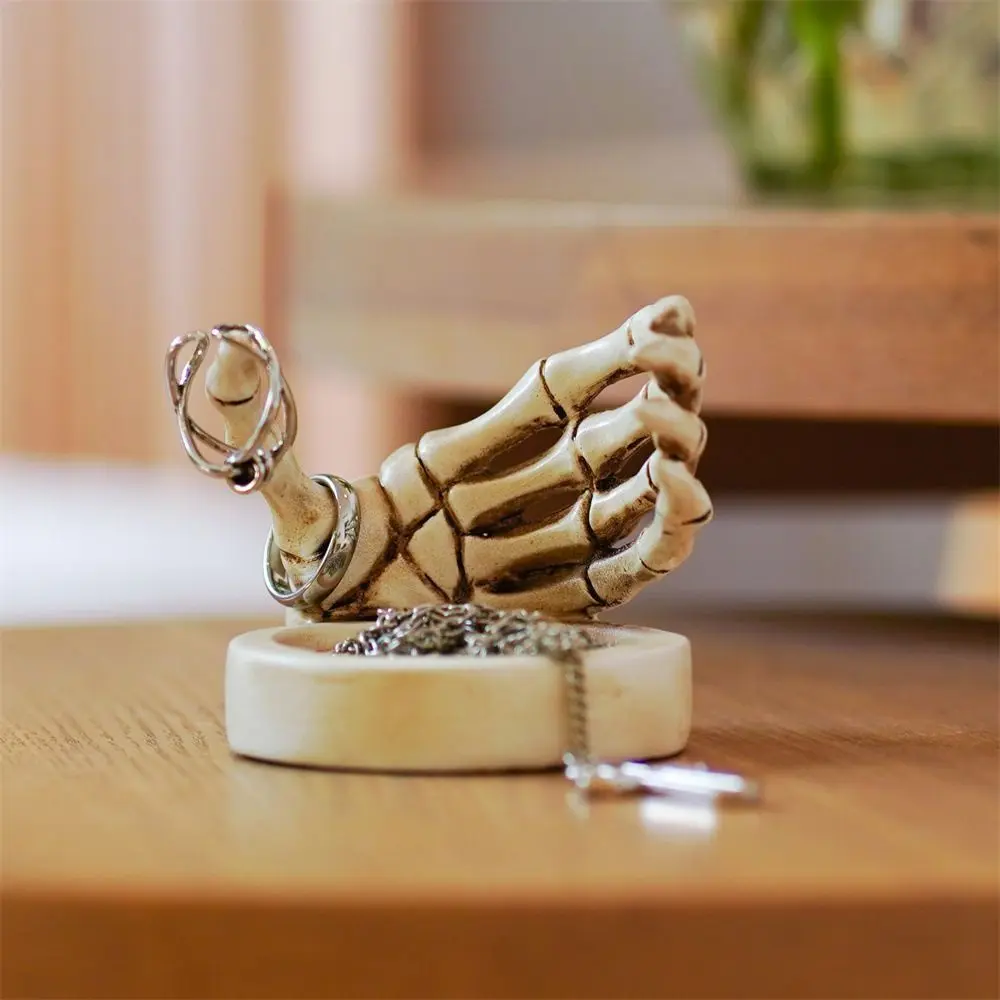 Simple Resin Art Skeleton Hand Candlestick Handmade Exquisite Gothic Candle Holder Unique Halloween Skeleton Statue Living Room