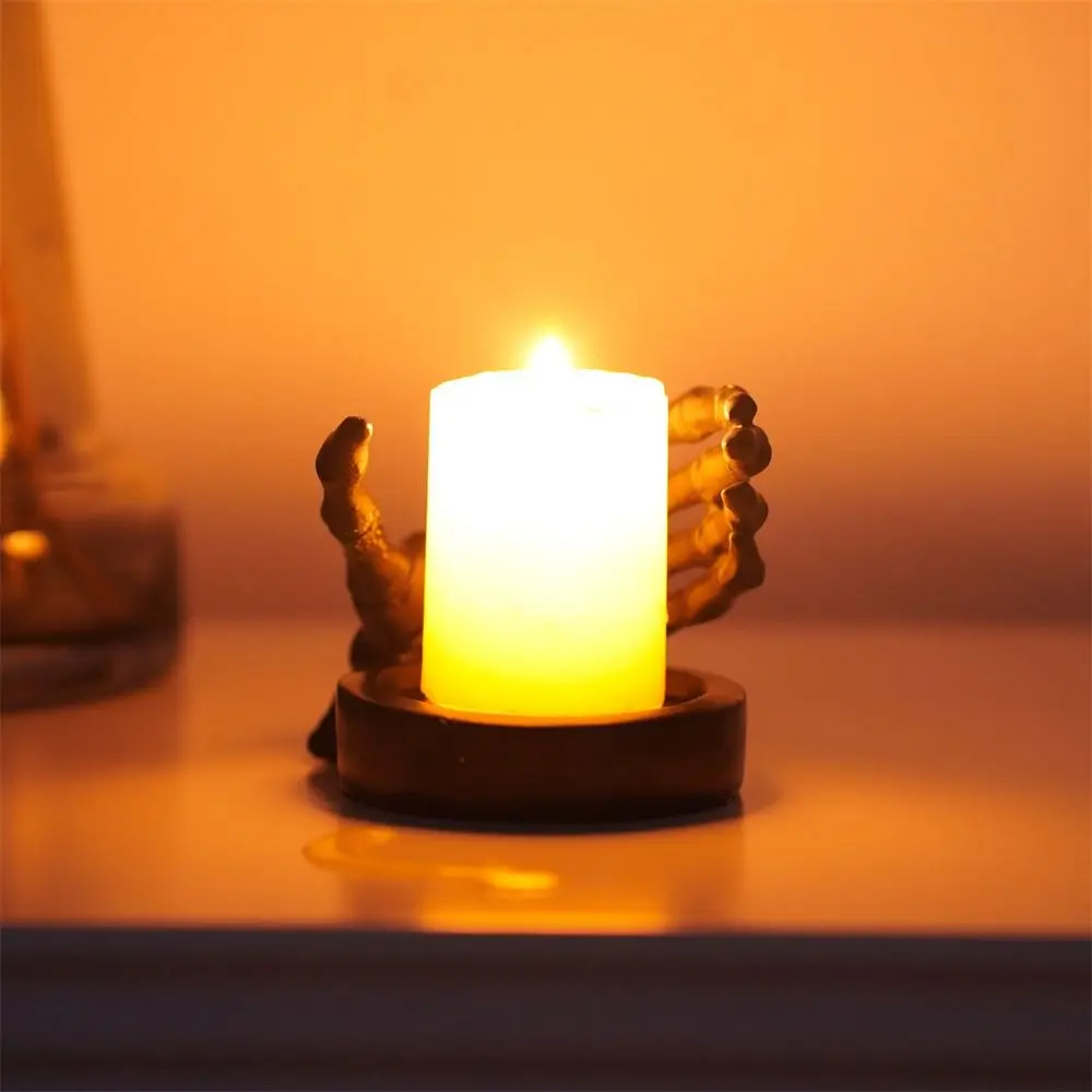 Simple Resin Art Skeleton Hand Candlestick Handmade Exquisite Gothic Candle Holder Unique Halloween Skeleton Statue Living Room