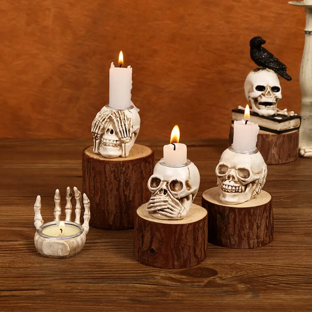 Resin Halloween Skull Candlestick with Built-in Metal Tray Drop-proof Skeleton Palm Candlestick High Temperature Resistance