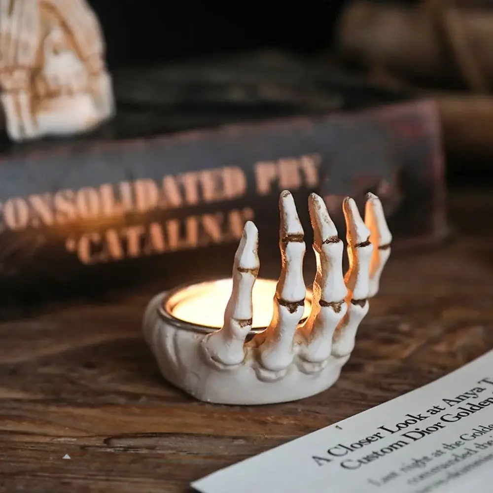 Resin Halloween Skull Candlestick with Built-in Metal Tray Drop-proof Skeleton Palm Candlestick High Temperature Resistance