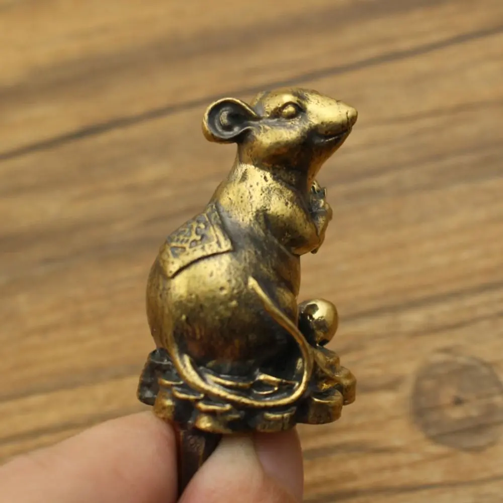 Creative Chinese Rat Miniatures Traditional Mouse Love Corn Zodiac Mouse Figurines Pure Copper Mouse Love Corn Ornaments Home