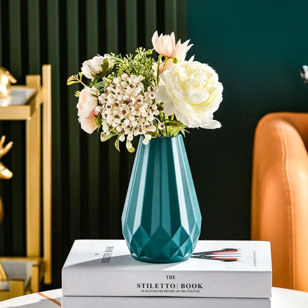 Flower Container Nordic Style Plastic Flower Vase Durable Anti-fall Creative Shaped Flower Pot Versatile Vase Ornaments Desktop