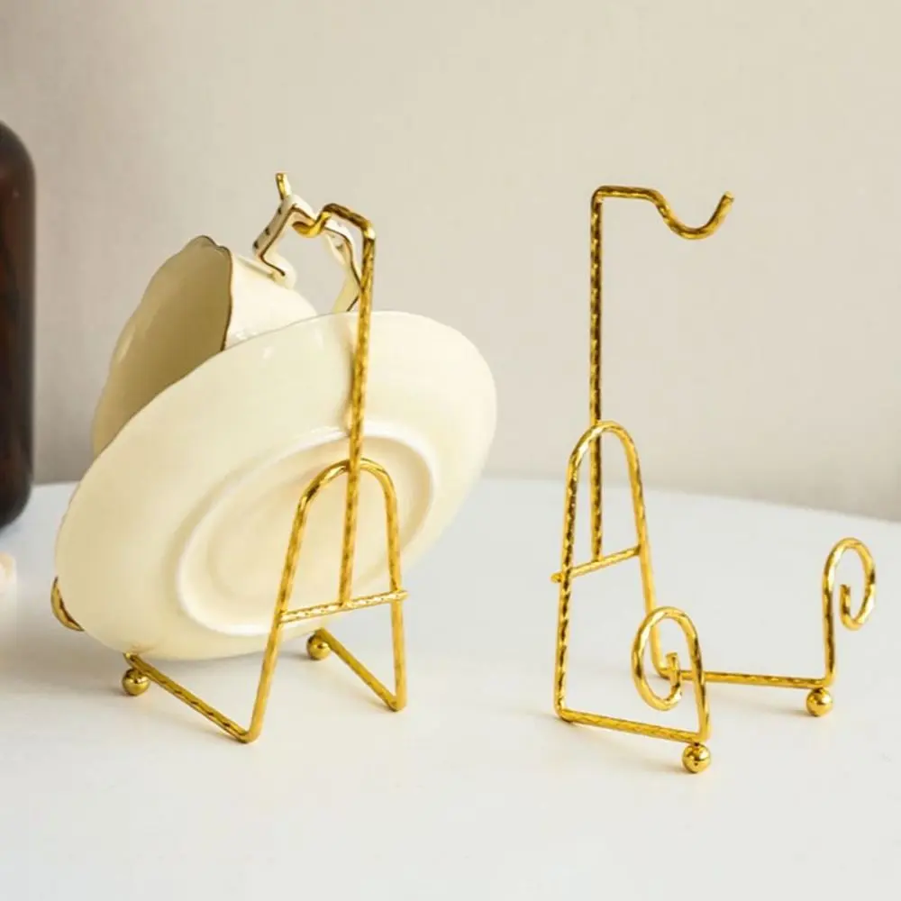 Creative Gold Metal Display Rack Eye Catching Light Luxury Mug Rack Modern Tea Cup Tray Home Decor