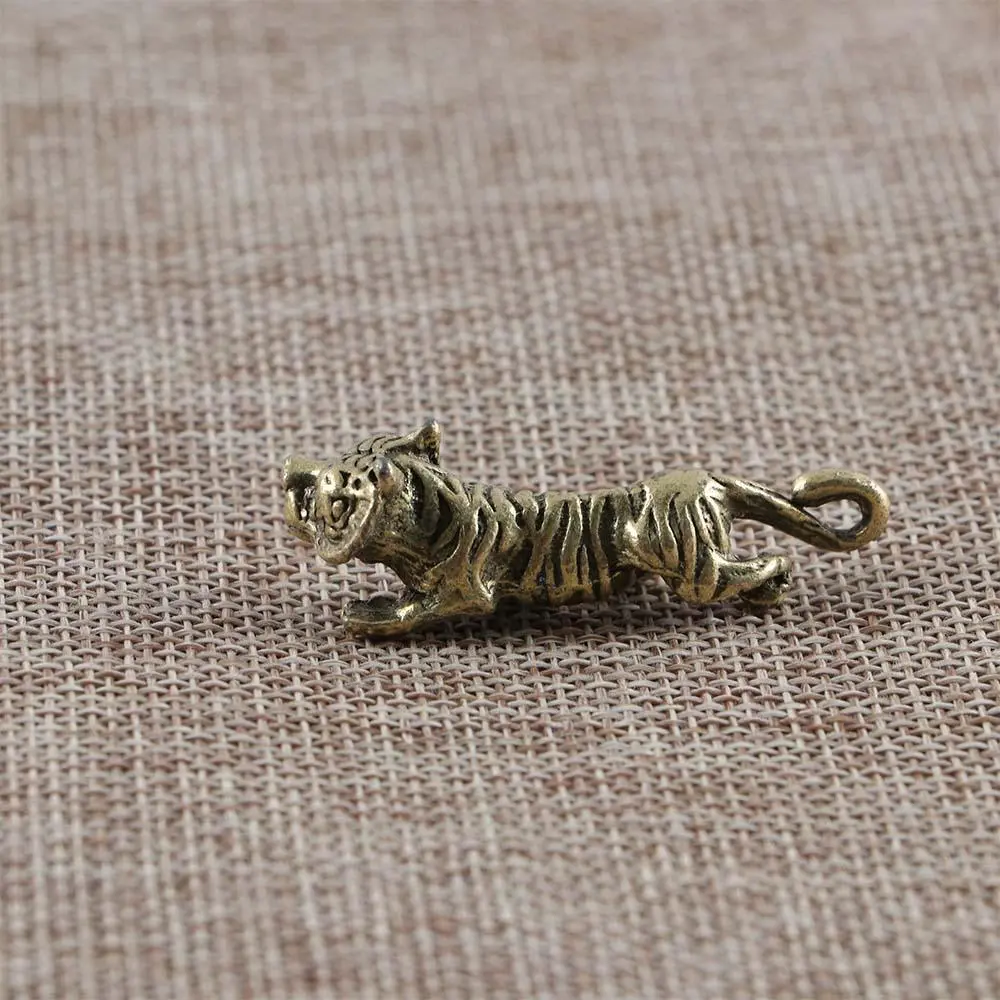 Metal Mini Diy Home Office Room Animal Ornaments Casting Sculpture Keychains Tiger Figurine Pendant