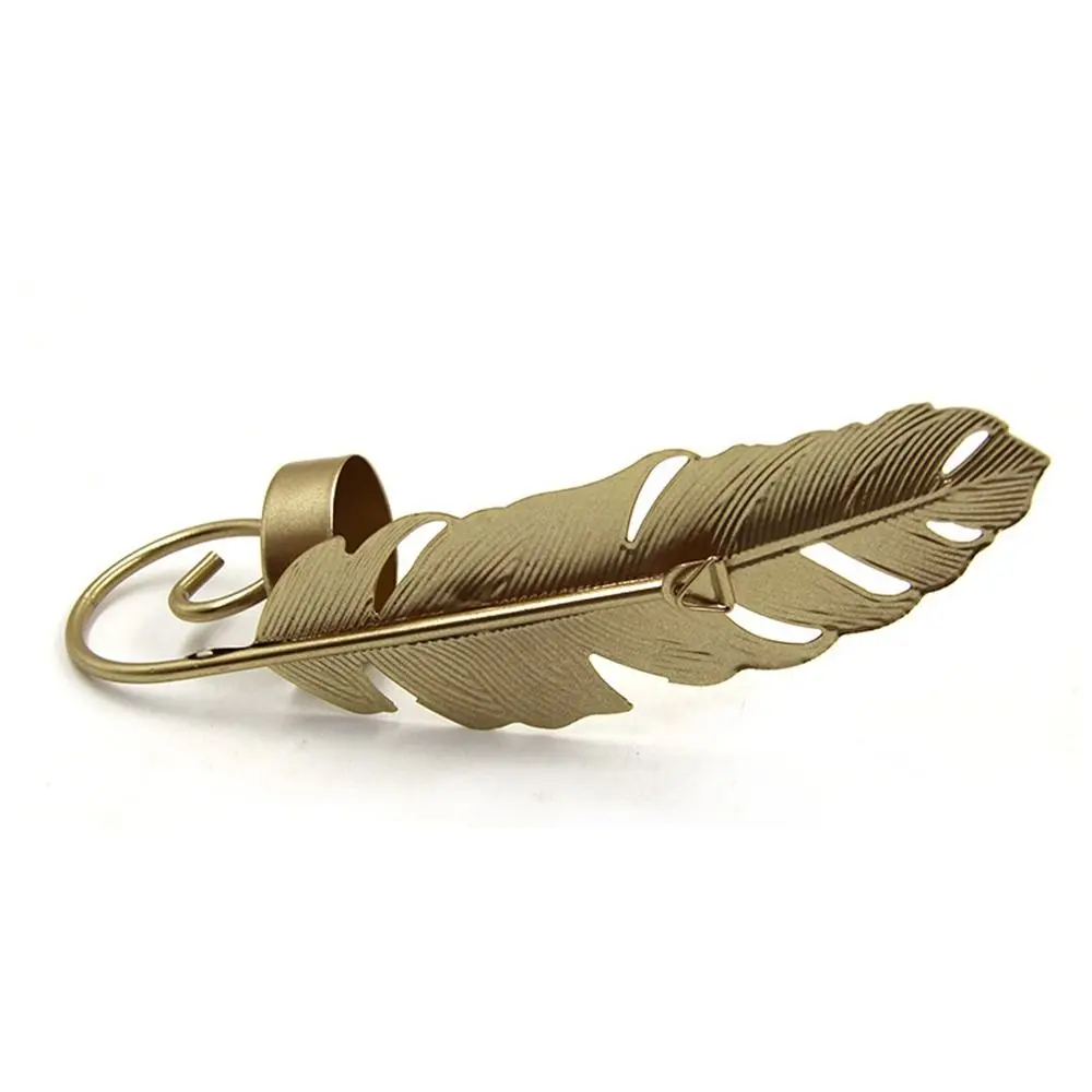Nordic Style Leaf Candlestick Holder Iron Art Gold Wall Hanging Candle Stand Handmade Metal Candlestick Holder Wedding Table