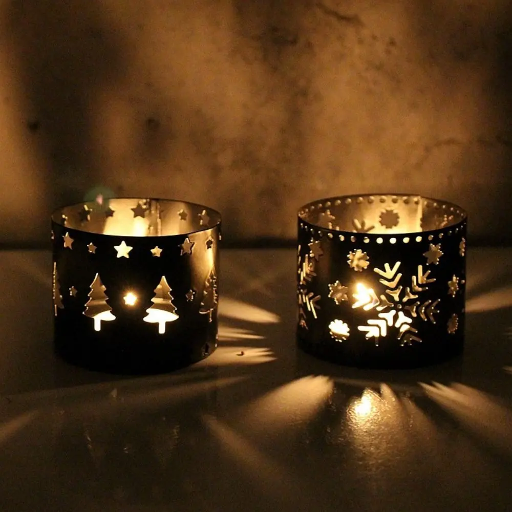 Handicraft Perforated Iron Candlestick Exquisite Romantic Christmas Candle Holder Simple Hollow Candle Stand Restaurant