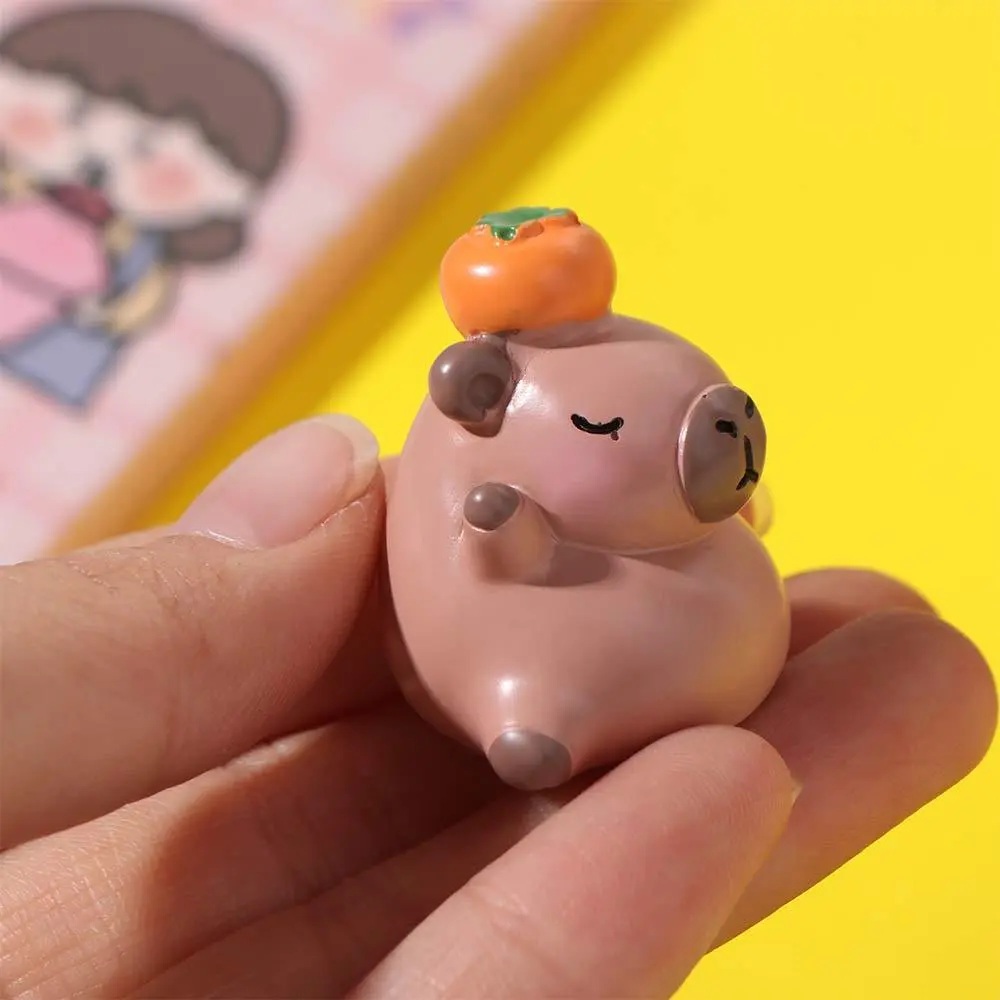 Ornaments Resin Simulation Mini Capybara 3D Cute Capybara Action Figures Decorative Kawaii Capybara Figurine Kids Gift