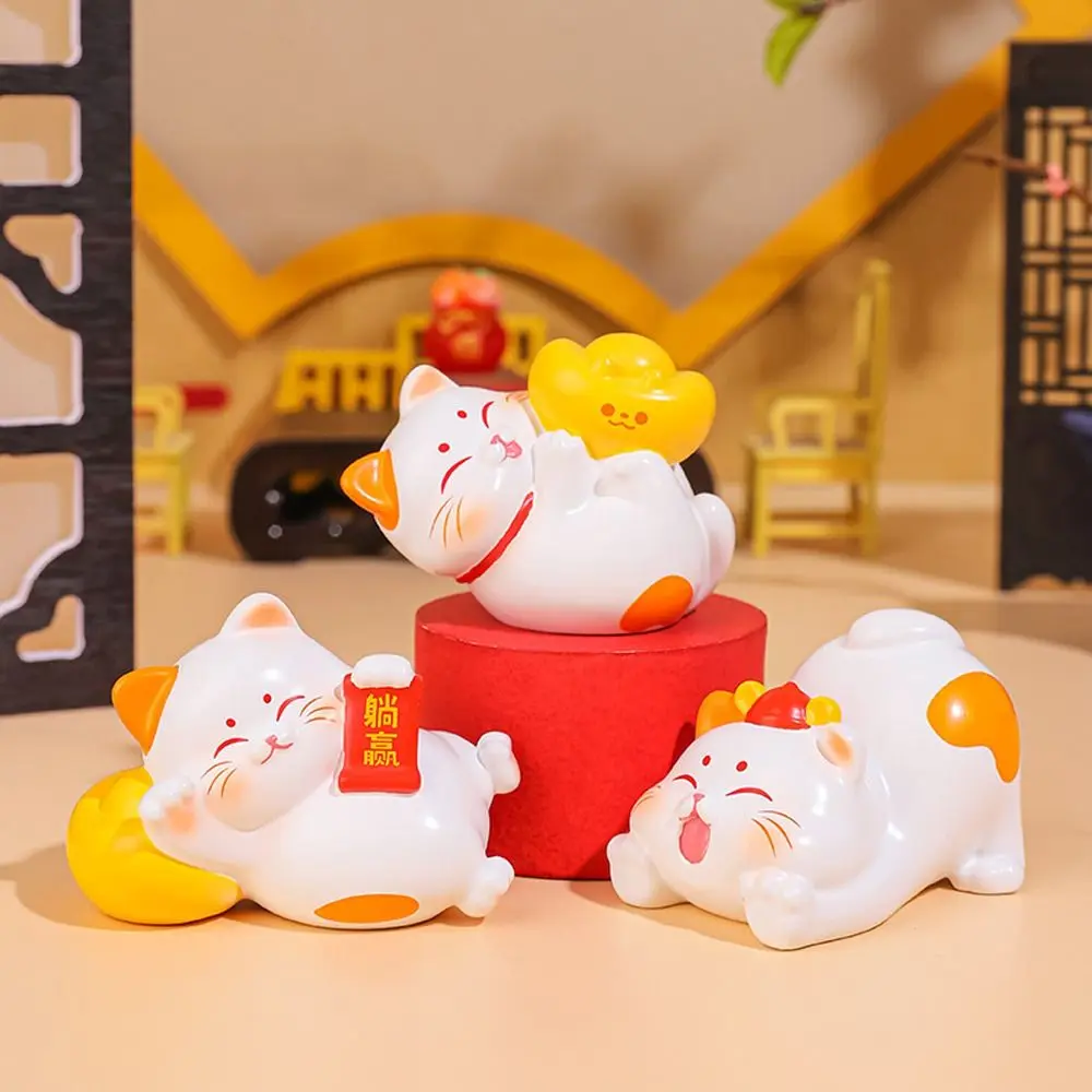 Cute Fortune Cat Ornament Mascot Lucky Mini New Year Cat Figurines Traditional Resin Crafts Simulation Cat Model Car Accessories